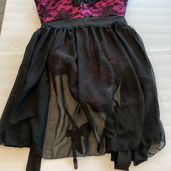 RAVENWARE Bodysuit/Bustier/Garter Belt w/Skirt, Costume: Plus Size 1XL - Picture 4 of 16